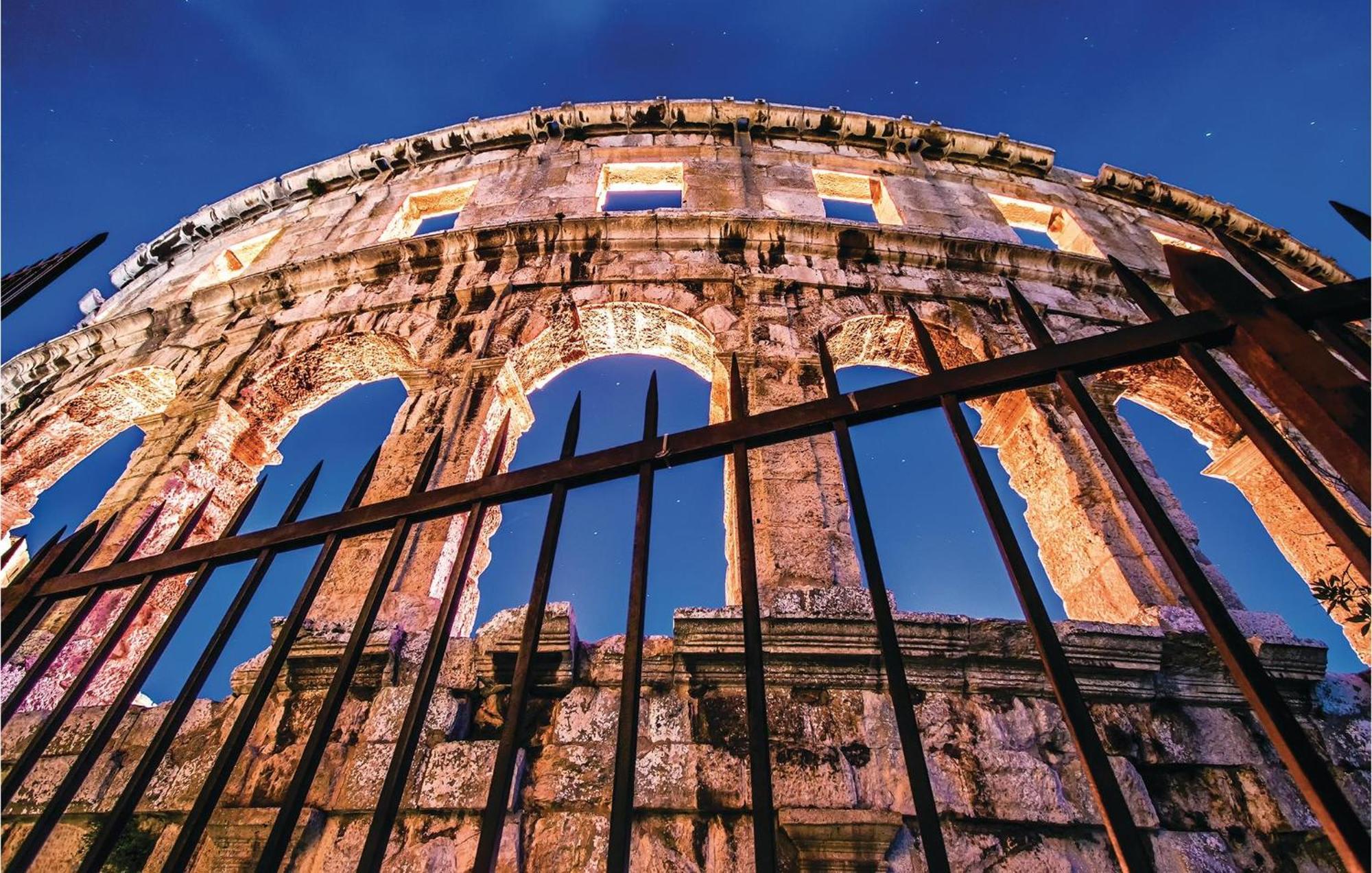 Awesome Apartment In Pula With Wifi Extérieur photo
